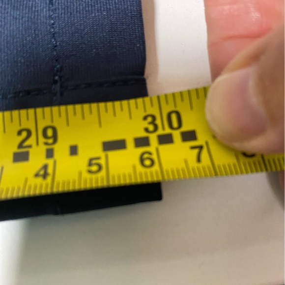 Lululemon Womens Pants Tapered Fit NAVY Stretch Size  2 - EUC - 4 Pocket Style - Picture 6 of 7